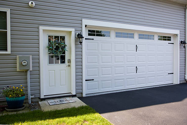 24/7 Emergency Garage Door Panel Replacement experts in Wooster, OH